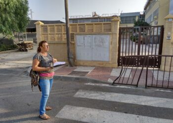 IU presenta una moción para dotar al CEIP Llanos de Marín de conexión a la red de saneamiento de Roquetas