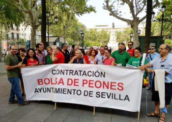 IU Sevilla alerta del deterioro que la no cobertura de vacantes está causando en los servicios públicos