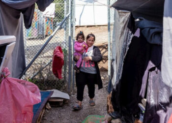 La ONU urge a Grecia a solucionar la situación de los saturados centros de recepción de refugiados en el Egeo