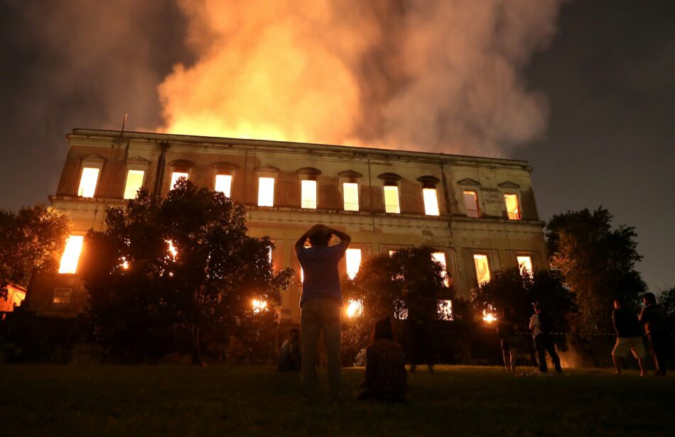 El Ministro de Cultura admite que el incendio del Museo Nacional de Brasil se debió a una negligencia