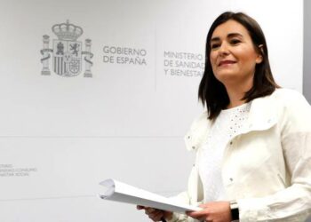 La Ministra de Sanidad se aferra al puesto a pesar del escándalo de su Master en la URJC