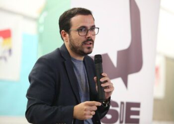 Garzón dirige duras críticas al gobierno de Sánchez en materia de Memoria Histórica y política migratoria