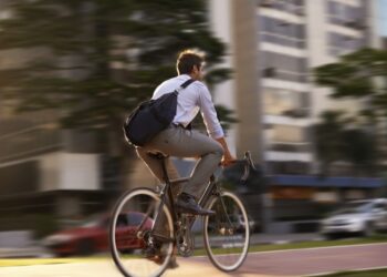 El ecologismo apuesta por un mayor protagonismo de peatones y bicicletas en la Semana Europea de la Movilidad