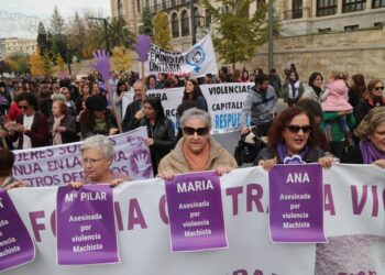 Isabel Salud pide que Delgado explique en el Congreso si su Gobierno estudia alguna medida urgente “para proteger a los hijos de mujeres maltratadas ante los casos de violencia”