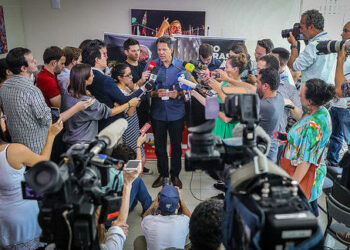 Haddad con 43% y Bolsonaro con 41% llegarían a segunda vuelta en Brasil, señala IBOPE