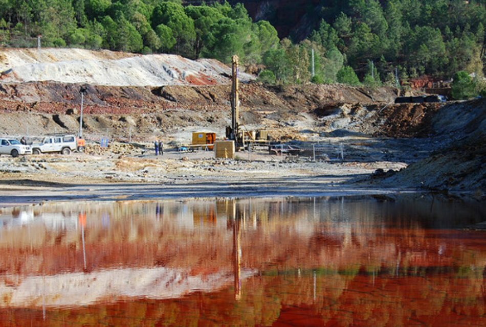 Cianobacterias en las oscuras profundidades de río Tinto