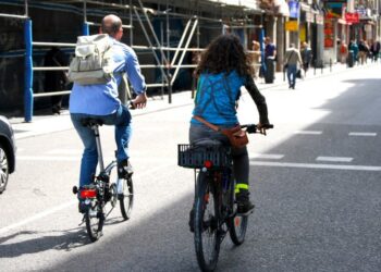 León en Común acusa al Ayuntamiento de León de no favorecer el uso del transporte alternativo