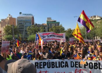 Els estudiants surten al carrer per denunciar que un any després de l’1-O l’Estat continua reprimint Catalunya