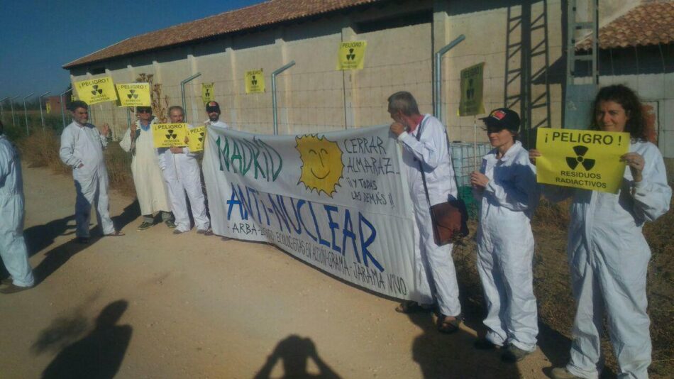 Ecologistas en Acción y Jarama Vivo señalizan los enterramientos radiactivos del Jarama