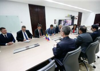 Venezuela y Rusia afianzan lazos para fortalecer programa de recuperación económica