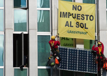 Greenpeace celebra que el Gobierno proponga formalmente eliminar el impuesto al sol y las demás barreras al autoconsumo