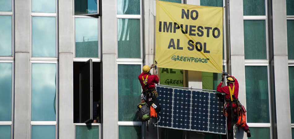Greenpeace celebra que el Gobierno proponga formalmente eliminar el impuesto al sol y las demás barreras al autoconsumo