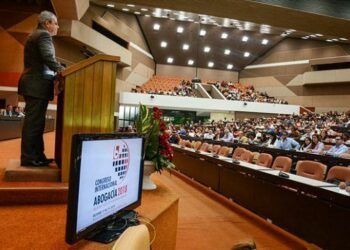 Homero Acosta: “La futura Constitución se construye con el aporte de todo el pueblo cubano”