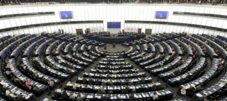 Izquierda Unida crea una comisión para que analice la situación de su delegación en el Parlamento Europeo