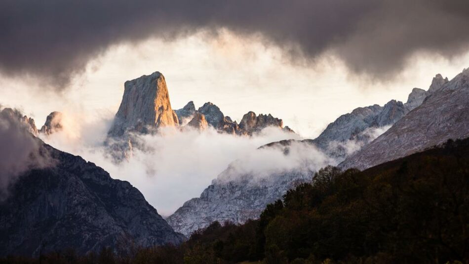 Acción de protesta por la deficiente gestión del Parque Nacional de Picos de Europa