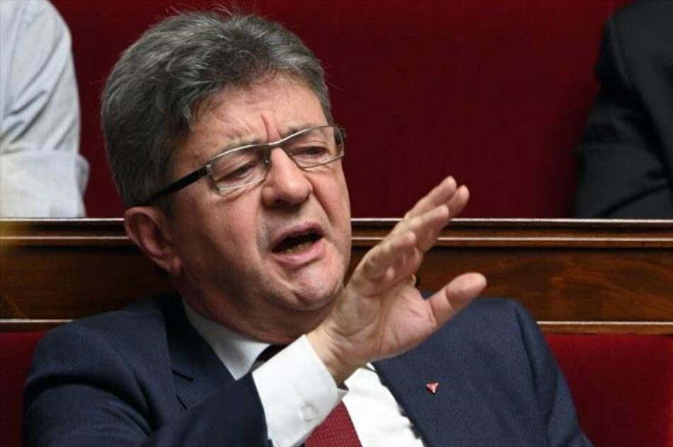 El líder izquierdista francés Jean-Luc Melenchon denuncia ofensiva política en su contra