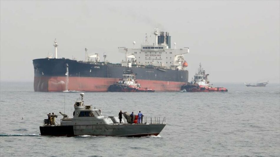 EEUU amenaza a petroleros iraníes: accidentes son posibles