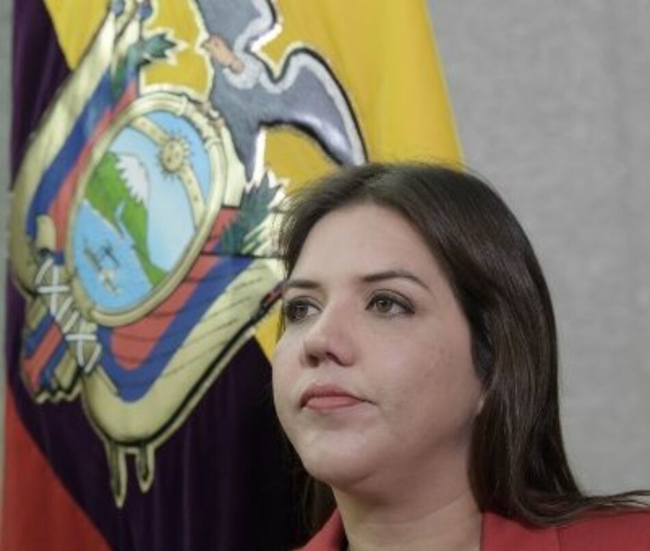Fiscalía de Ecuador investiga acusación de corrupción contra vicepresidenta