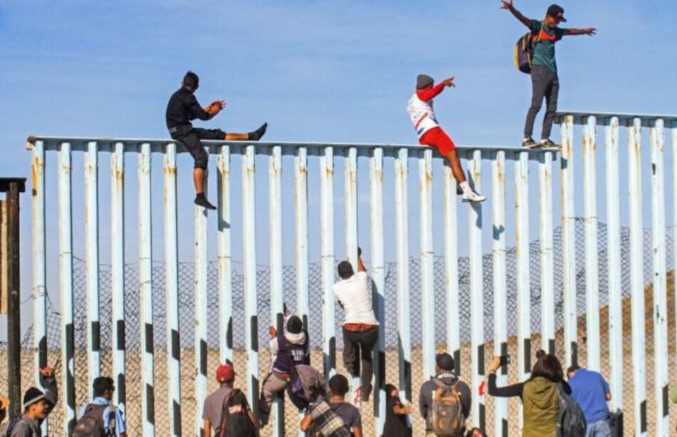 Caravana Migrante: saltan vallado hacia EEUU pero no logran avanzar