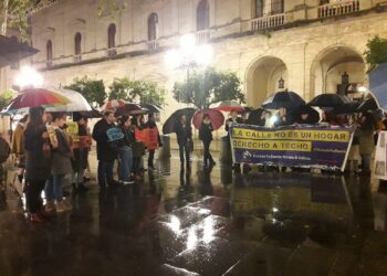 APDHA: «el Ayuntamiento de Sevilla se engaña a sí mismo en relación a las Personas Sin Hogar y sigue dando la espalda a la población más vulnerable»