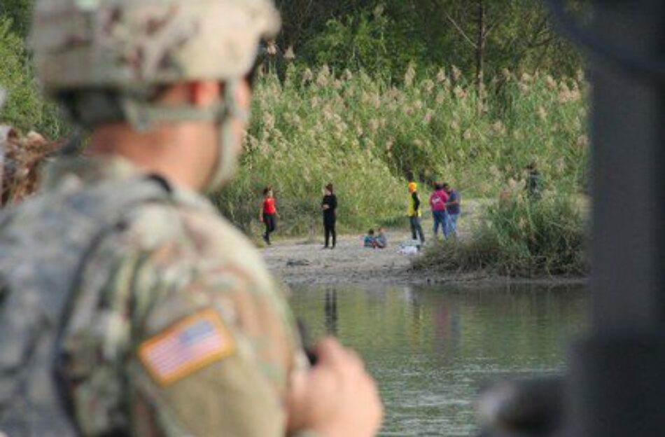 Trump autoriza a soldados usar fuerza letal contra migrantes en frontera