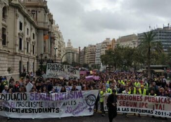 14N. Más de un millón y medio de estudiantes secundan la huelga contra el machismo y por una enseñanza sexual inclusiva y en libertad. ¡No vamos a parar!