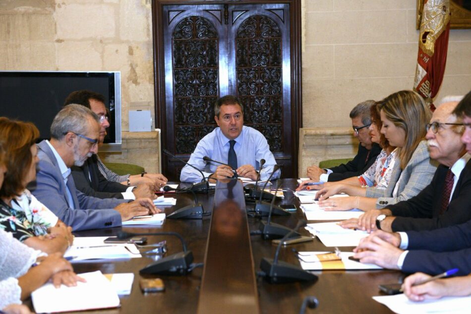 IU Sevilla ve “amortizado” el mandato de Espadas tras su último pacto fiscal con PP y Ciudadanos