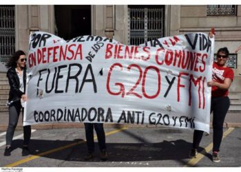 Comienzan las protestas contra el G20 en Uruguay mientras diputados votan el ingreso de tropas militares de EE.UU