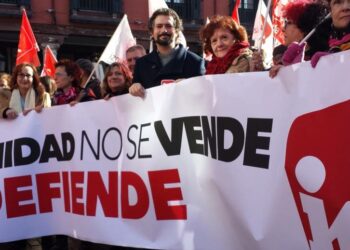 Izquierda Unida de León exige la dimisión del Consejero de Sanidad de Castilla y León
