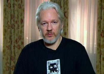 Julian Assange acorralado