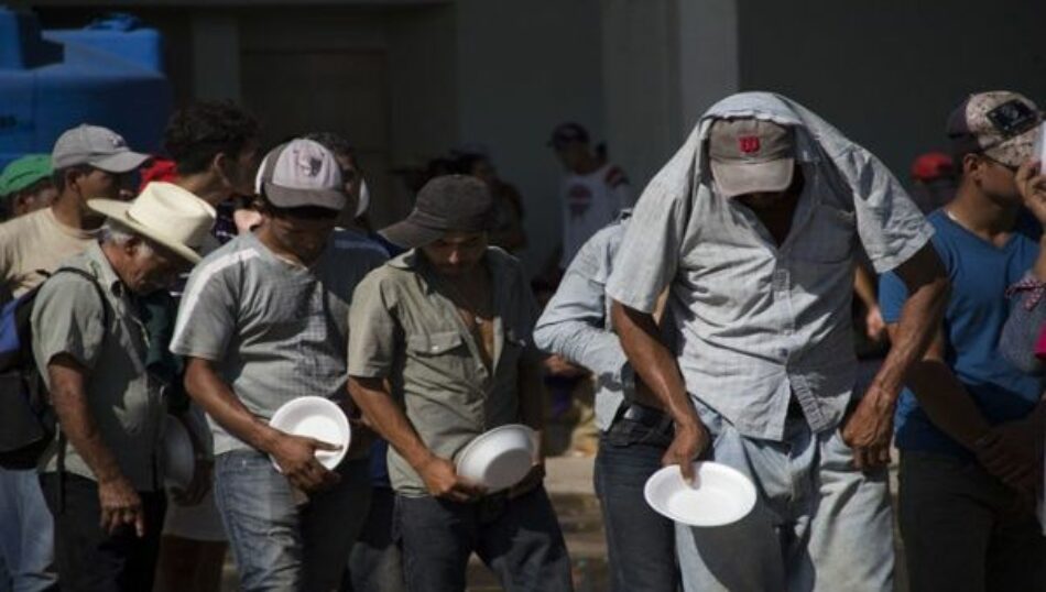 Continúa la caravana de refugiados hondureños a territorio guatemalteco