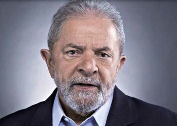 Lula reitera inocencia y califica de farsa acusaciones en su contra