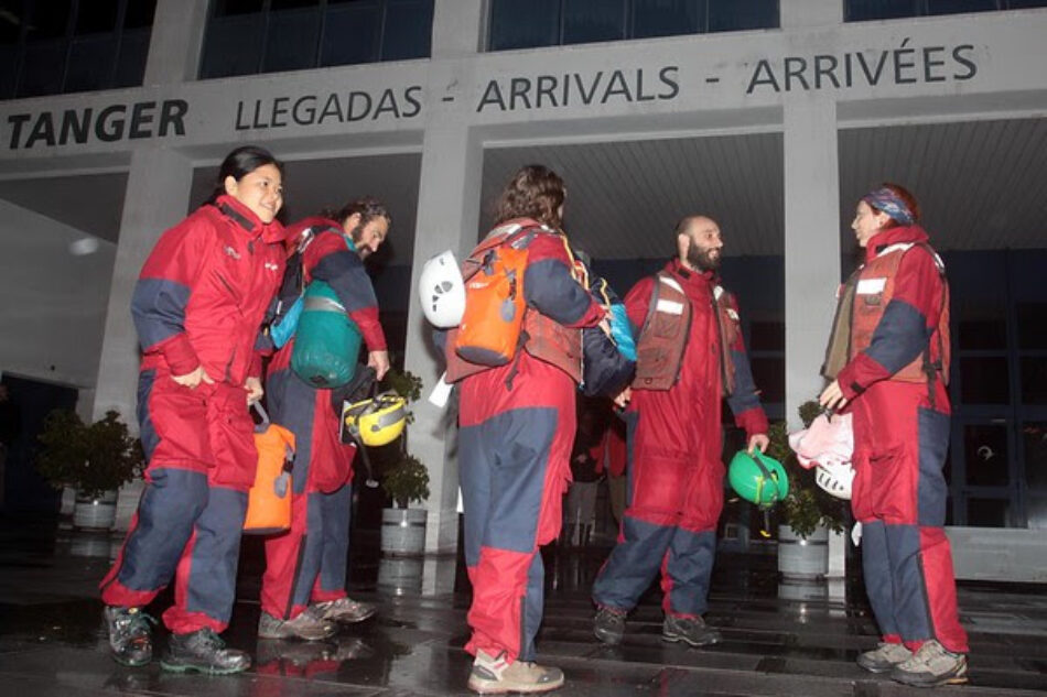 Activistas de Greenpeace liberados en Algeciras después de 33 horas retenidos tras el abordaje de un barco cargado con aceite de palma