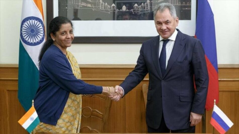 Rusia y La India alcanzan acuerdos militares ‘sin precedentes’