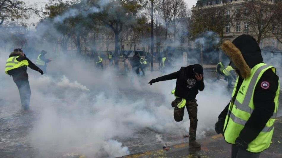 Tras los disturbios, París semeja un campo de batalla