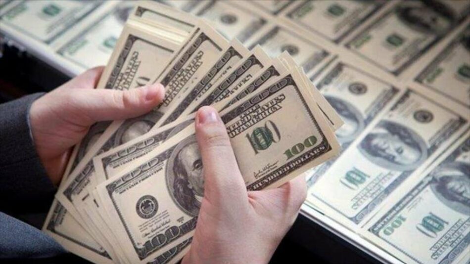 ‘Peor pesadilla de EEUU’: Advierten de una caída de 30 % del dólar