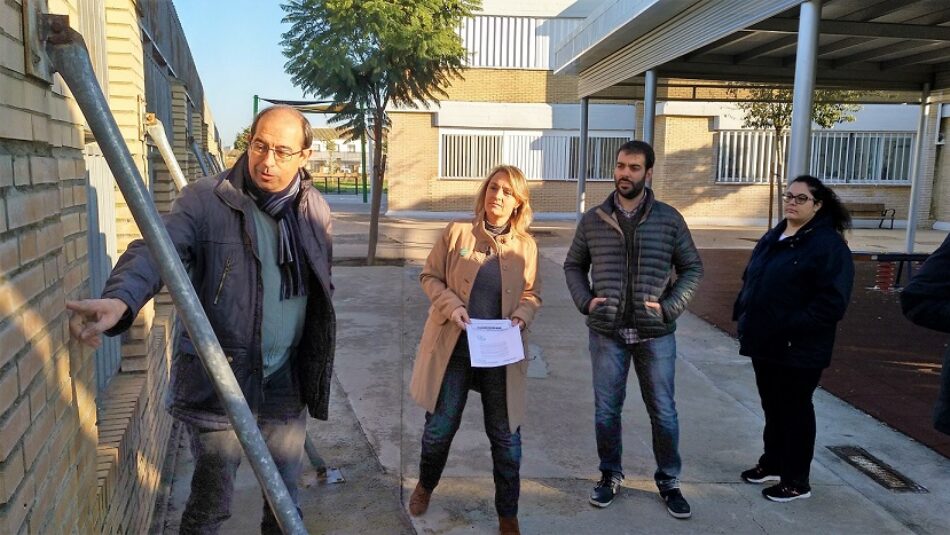 IU Sevilla urge a arreglar el muro del CEIP José Sebastián y Bandarán ante el riesgo que supone para el alumnado