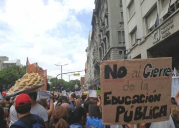 Argentina. Paro docente y movilización contra el cierre de escuelas nocturnas