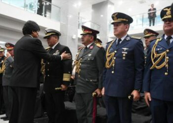 Bolivia. Morales: Oposición quiere someter Fuerzas Armadas a EEUU