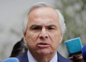 Chile. “Vi cómo golpeaban mujeres”: Nuevos testimonios sobre la patota del ministro del Interior Andrés Chadwick en la Universidad Católica