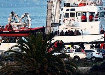 Buque humanitario de «Open Arms» llega a España con más de 300 refugiados