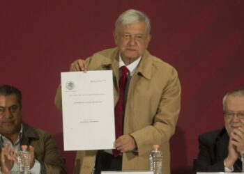 AMLO presenta plan económico para zona de frontera en México