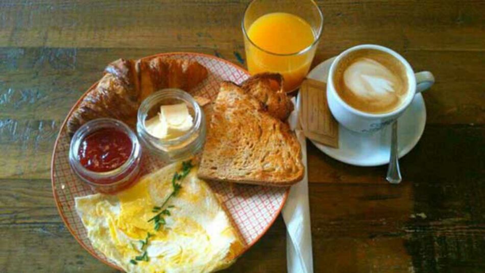 Desayunar mucho y tarde nunca había sido tal placer