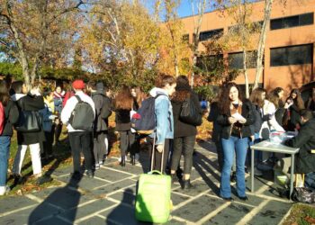 Referéndum en la Universidad Carlos III de Madrid: el 76,85 % de las participantes prefiere que su modelo de Estado sea una República