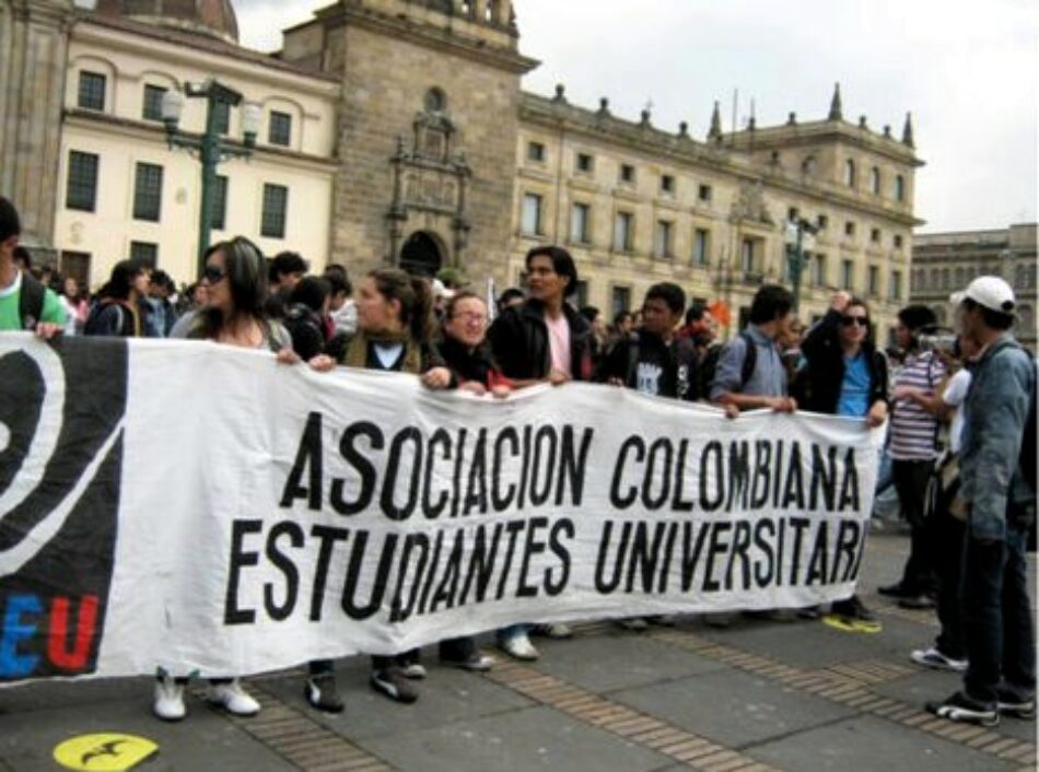 Colombia: Gobierno niega dinero para la educación y ordena represión