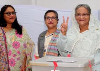 La Liga Awami se proclama vencedora en las elecciones de Bangladesh tras un recuento calificado como farsa