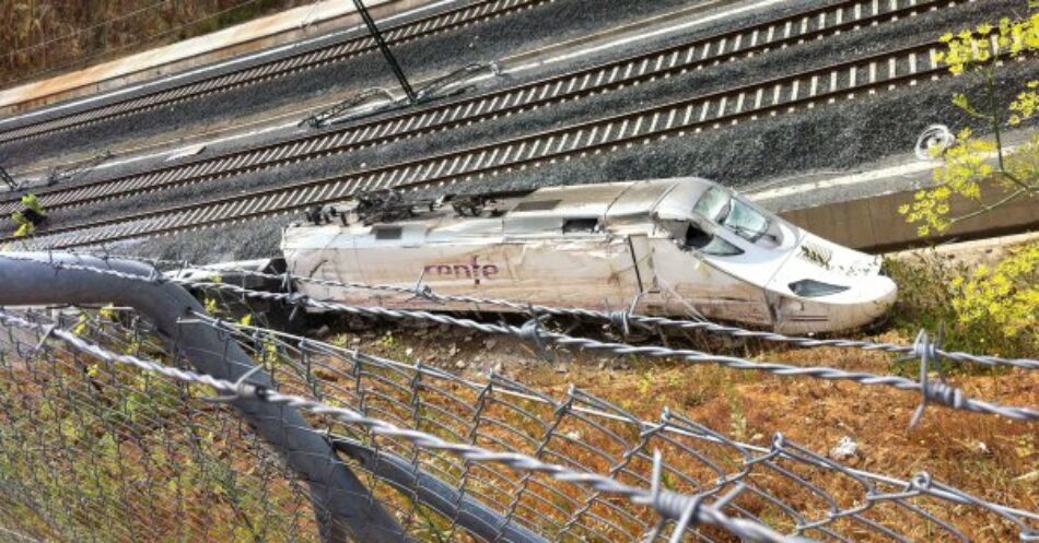 El juez cierra la instrucción del accidente ferroviario de Santiago con un auto de mínimos en el que obvia las responsabilidades de Renfe