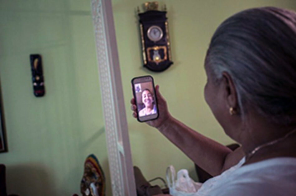Internet en móviles en Cuba: agua fría a la manipulación