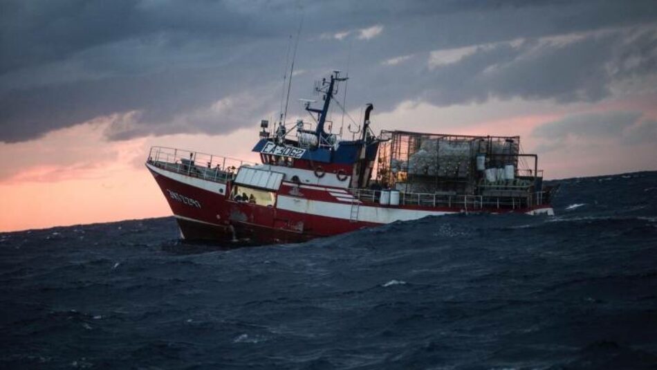 El barco pesquero Nuestra Señora del Loreto desembarca a los 11 inmigrantes en Malta
