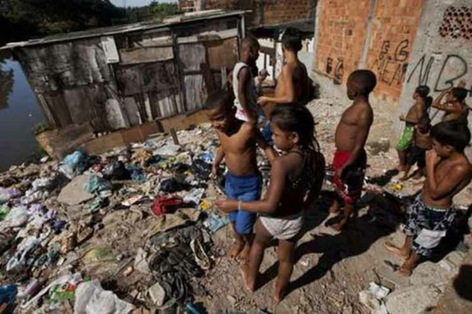 Crece la pobreza y registra a 54,8 millones de brasileños